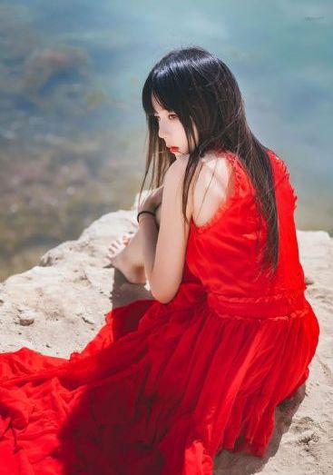 安娜女秘书